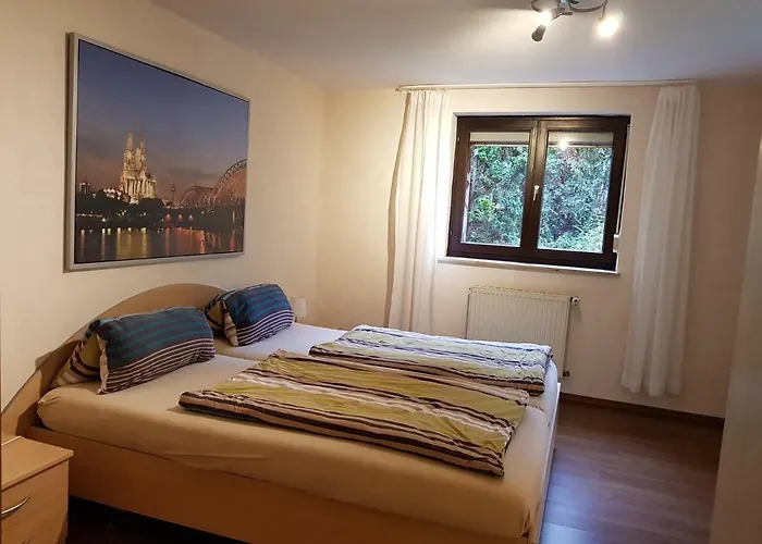 2 Zi-Appartment Mit Gartennutzung
