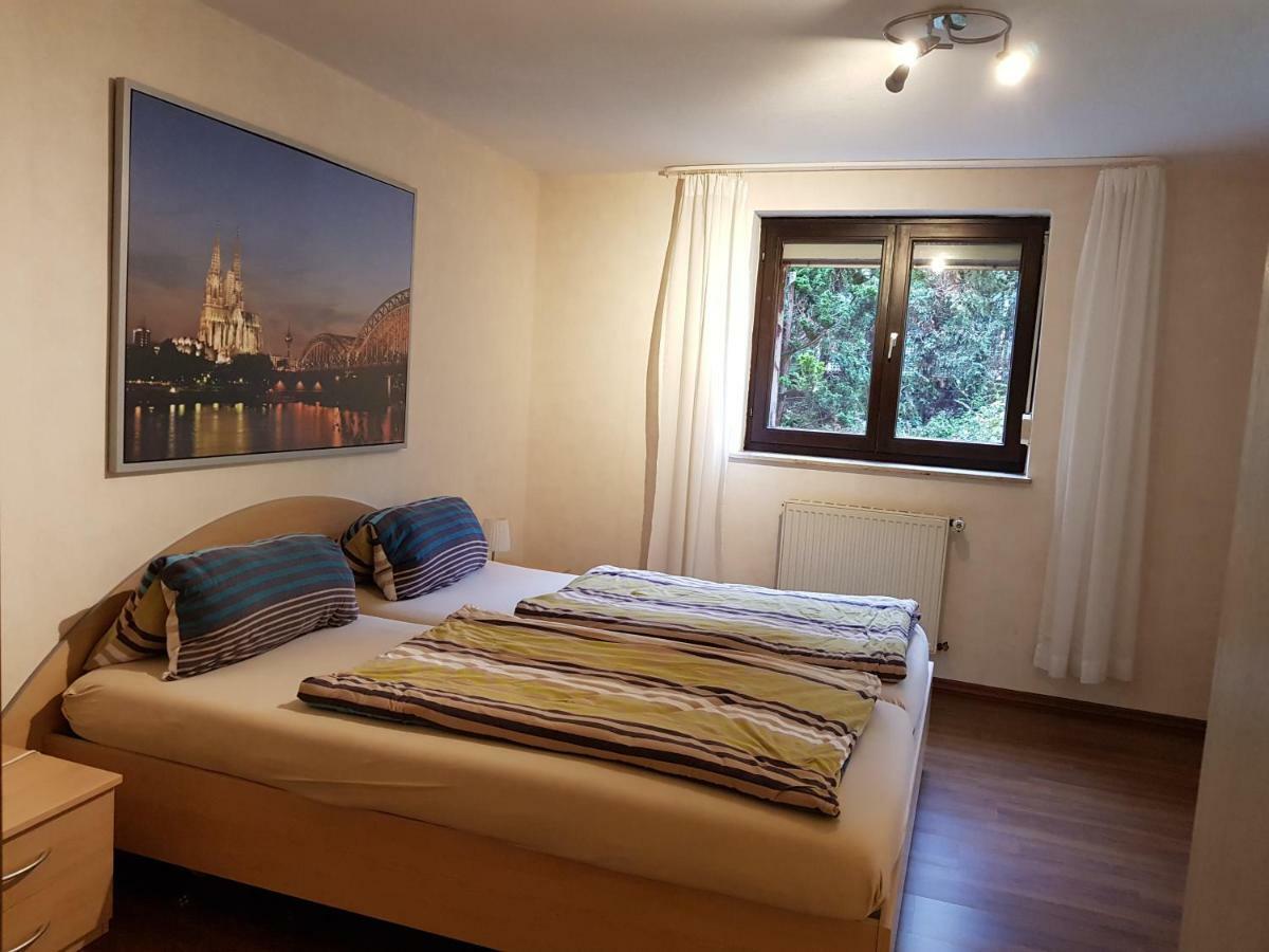 2 Zi-appartment Mit Gartennutzung * Bruehl (Rhineland)